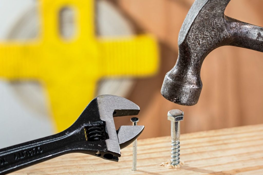 Hire Handyman Services to Complete Your House Repairs